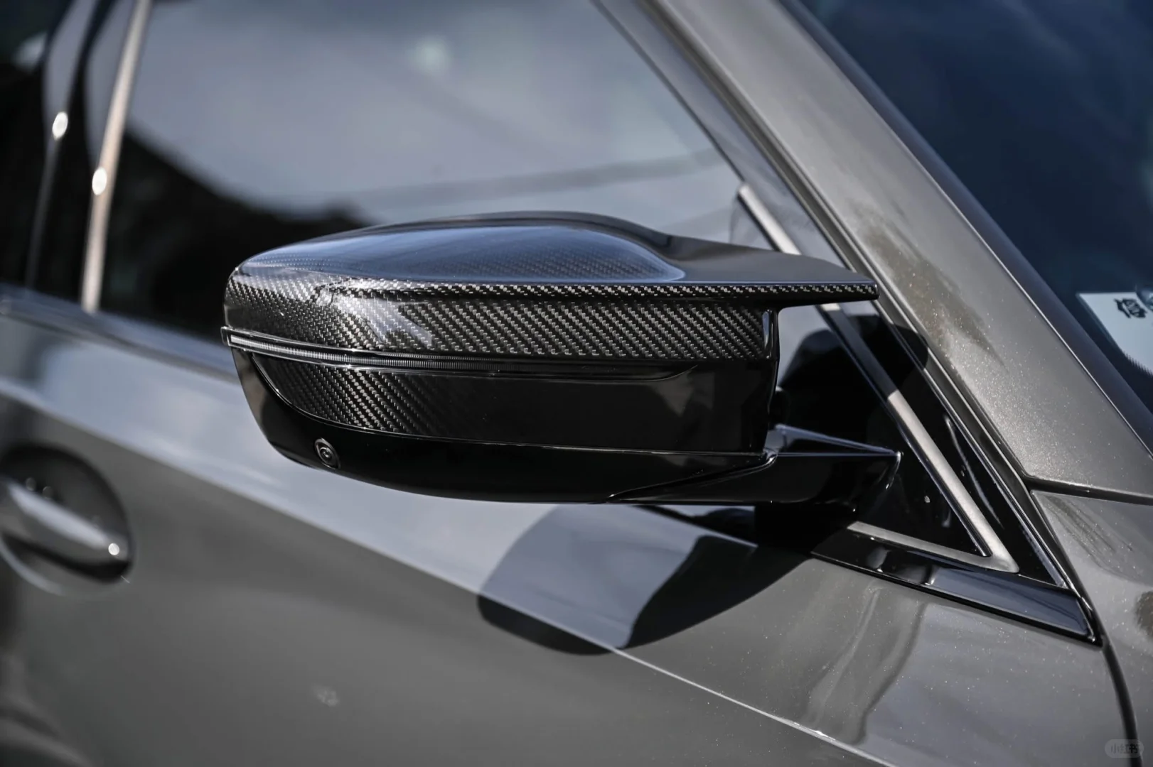Carbon Mirror Caps